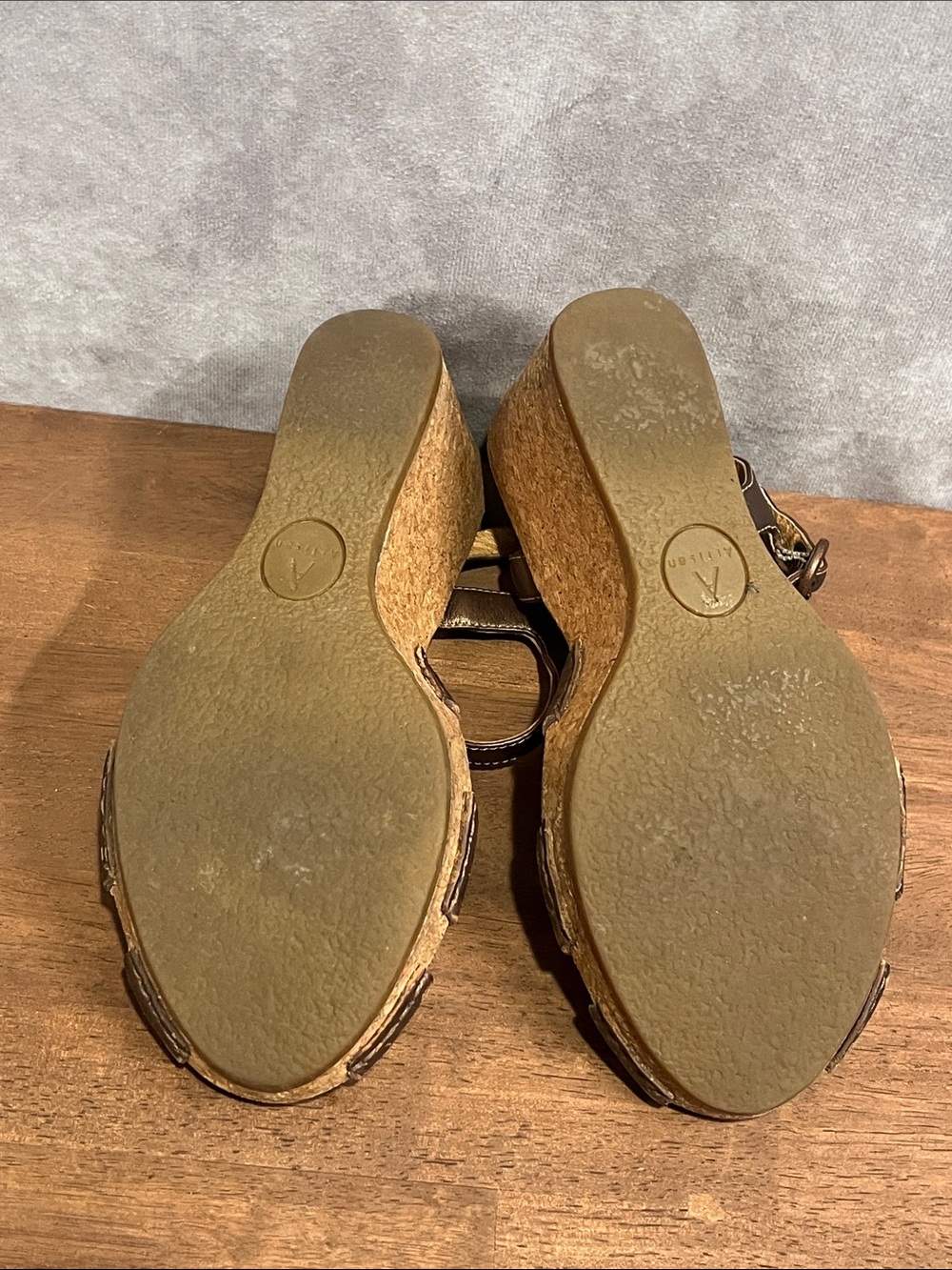 Clarks Brown Metallic Leather Cork Wedge Sandals with Ankle Strap size 6.5 - Picture 7 of 7